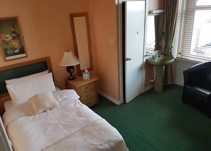 Inn At The Park Hotel